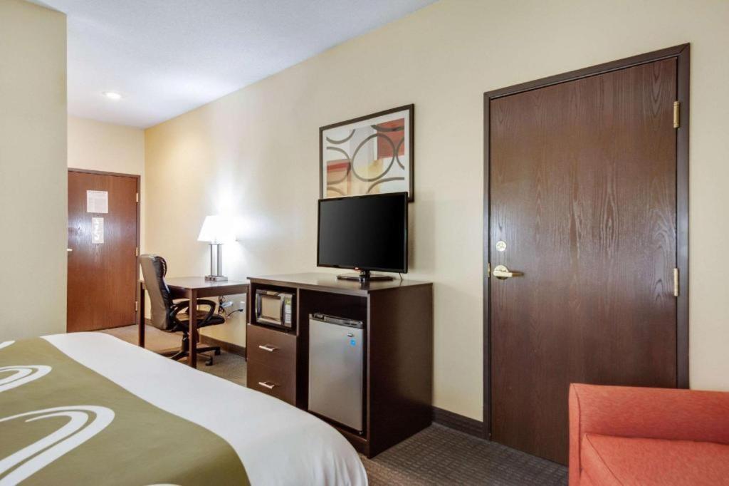 Quality Inn & Suites Arbor Exterior foto